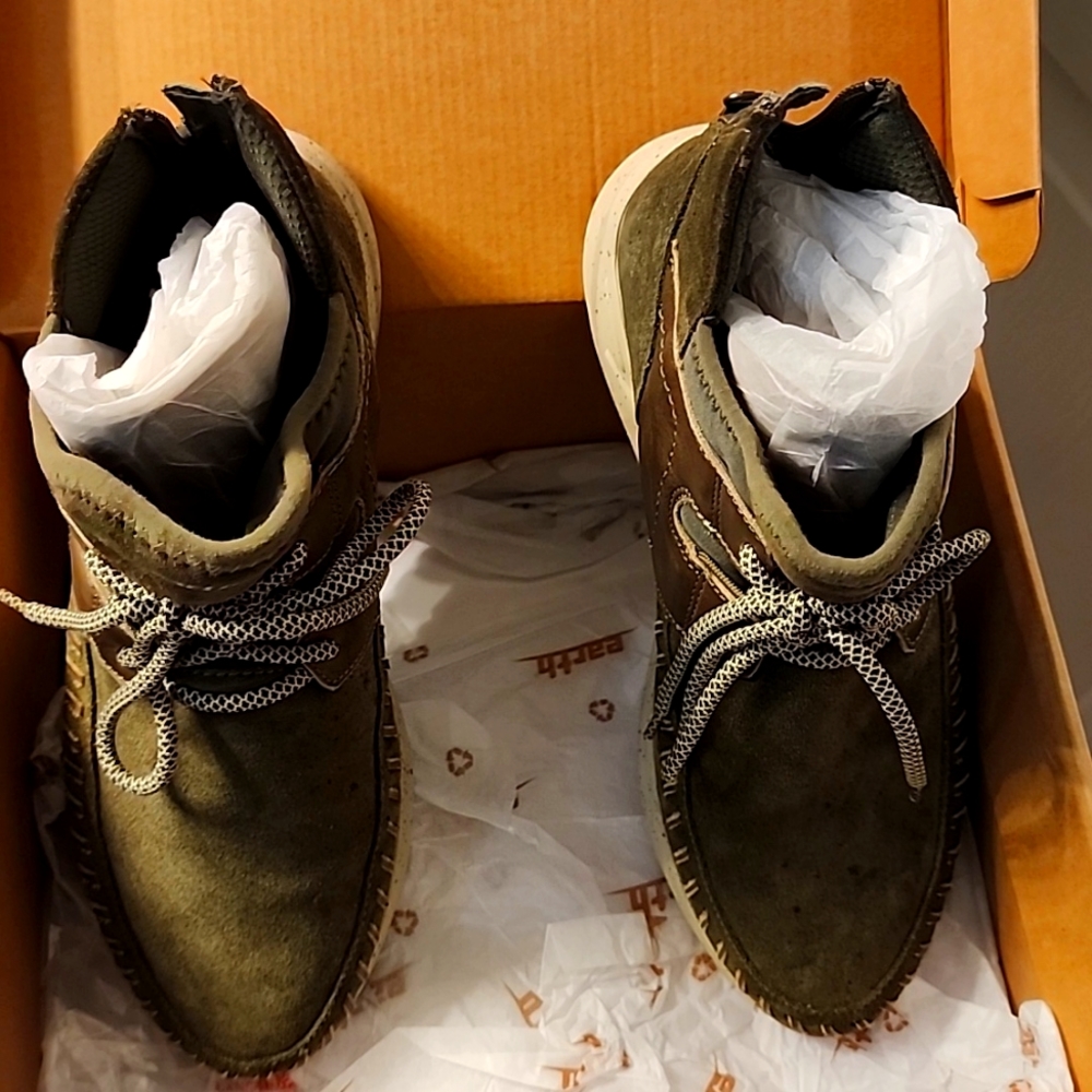 Hiking shoes